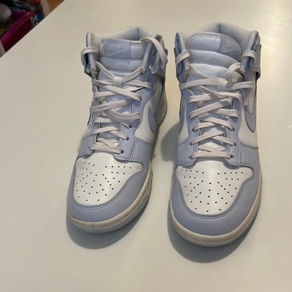 Women’s Nike Dunk High ‘Football Grey’ - Picture 4 of 8